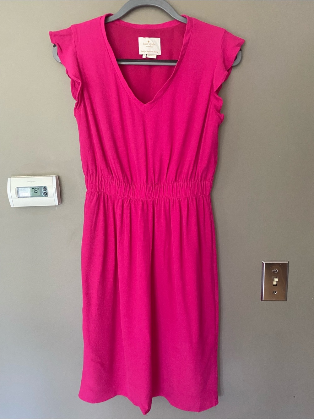 KATE SPADE NY Fluid Crepe Frill Fuchsia V-Neck Ruffle Sleeve Dress Size 6 - Picture 2 of 5